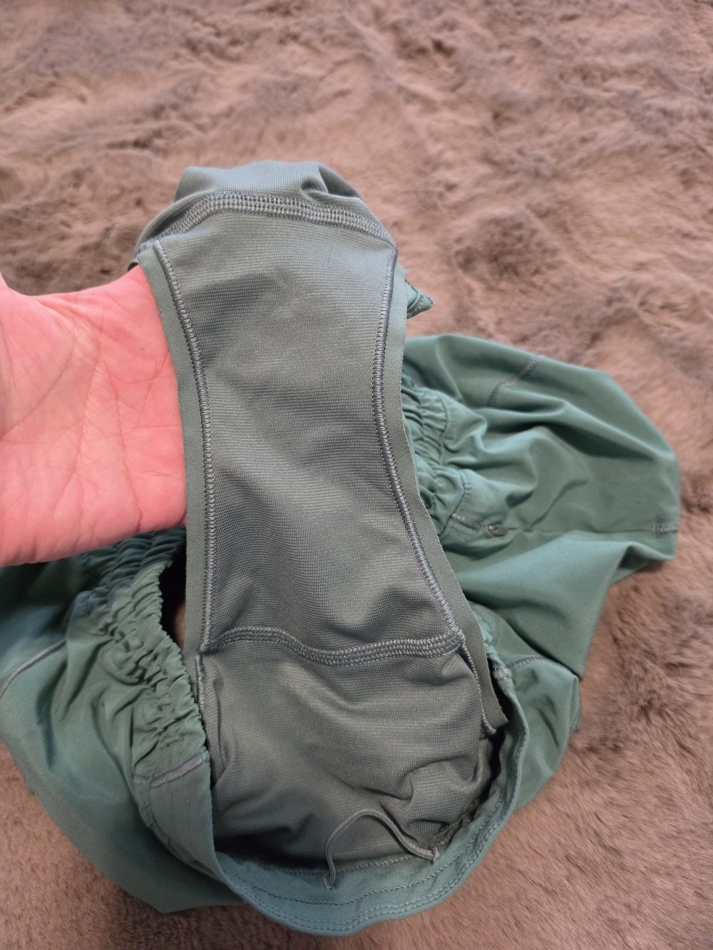 Lululemon Hotty Hot, 2.5" Lined, Sage Green, Size 8 - Picture 5 of 7